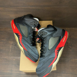 Jordan 5 Retro Satin Bred Size 13 (Pre-Owned) - Image 2