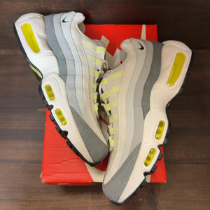 Nike Air Max 95 Recraft White Grey Volt (GS) Size 7Y (Pre-Owned)