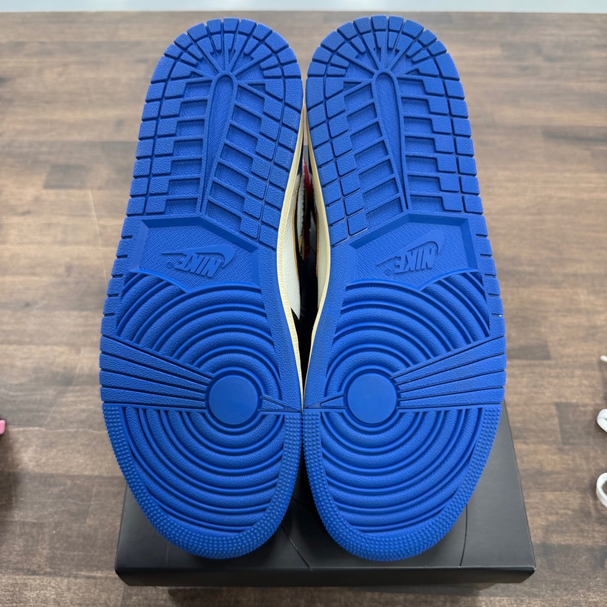 Jordan 1 Retro High OG SP Fragment x Union LA Varsity Red Sport Royal - Image 3