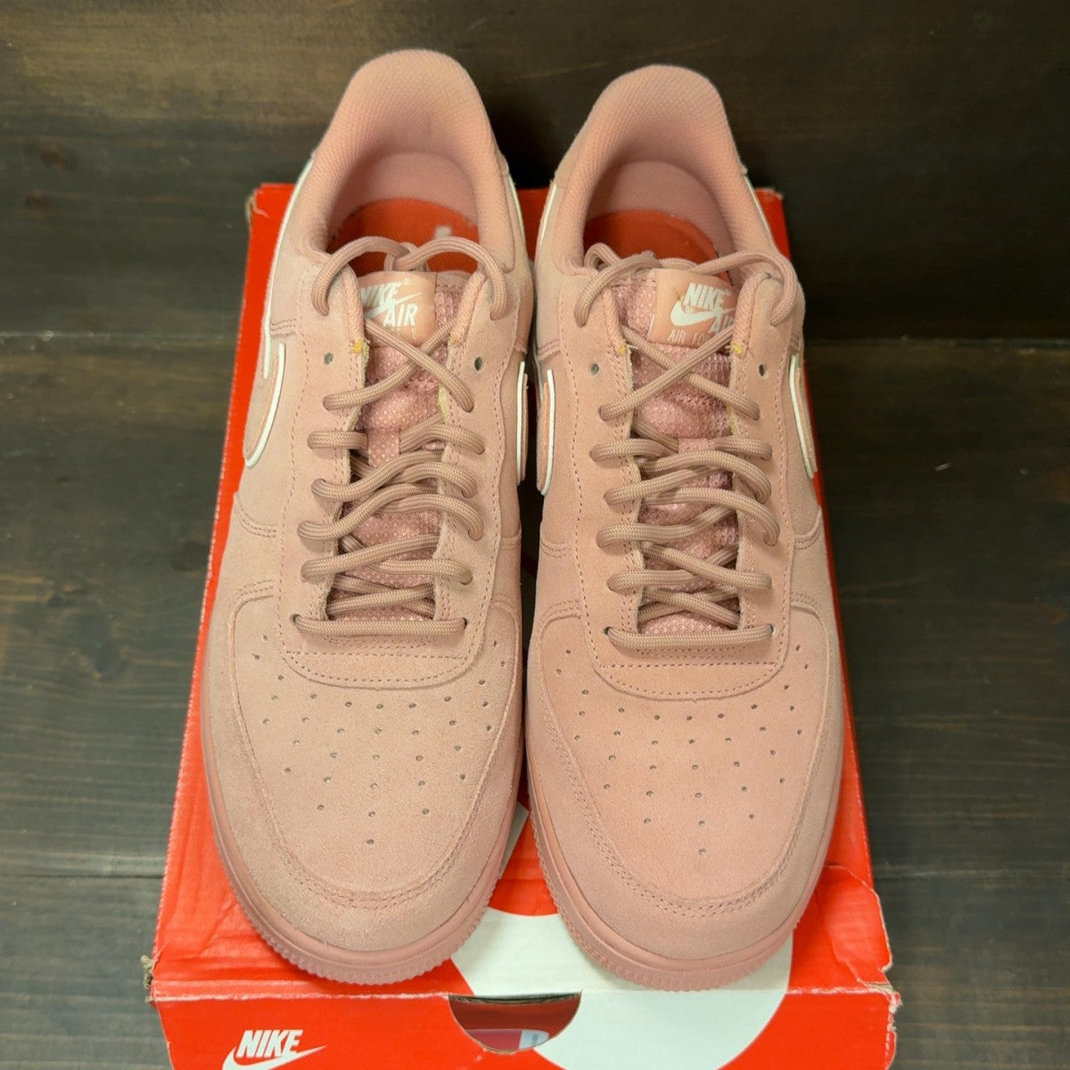 Nike Air Force 1 Low '07 LV8 Suede Red Stardust Size 10 (Pre-Owned) - tag