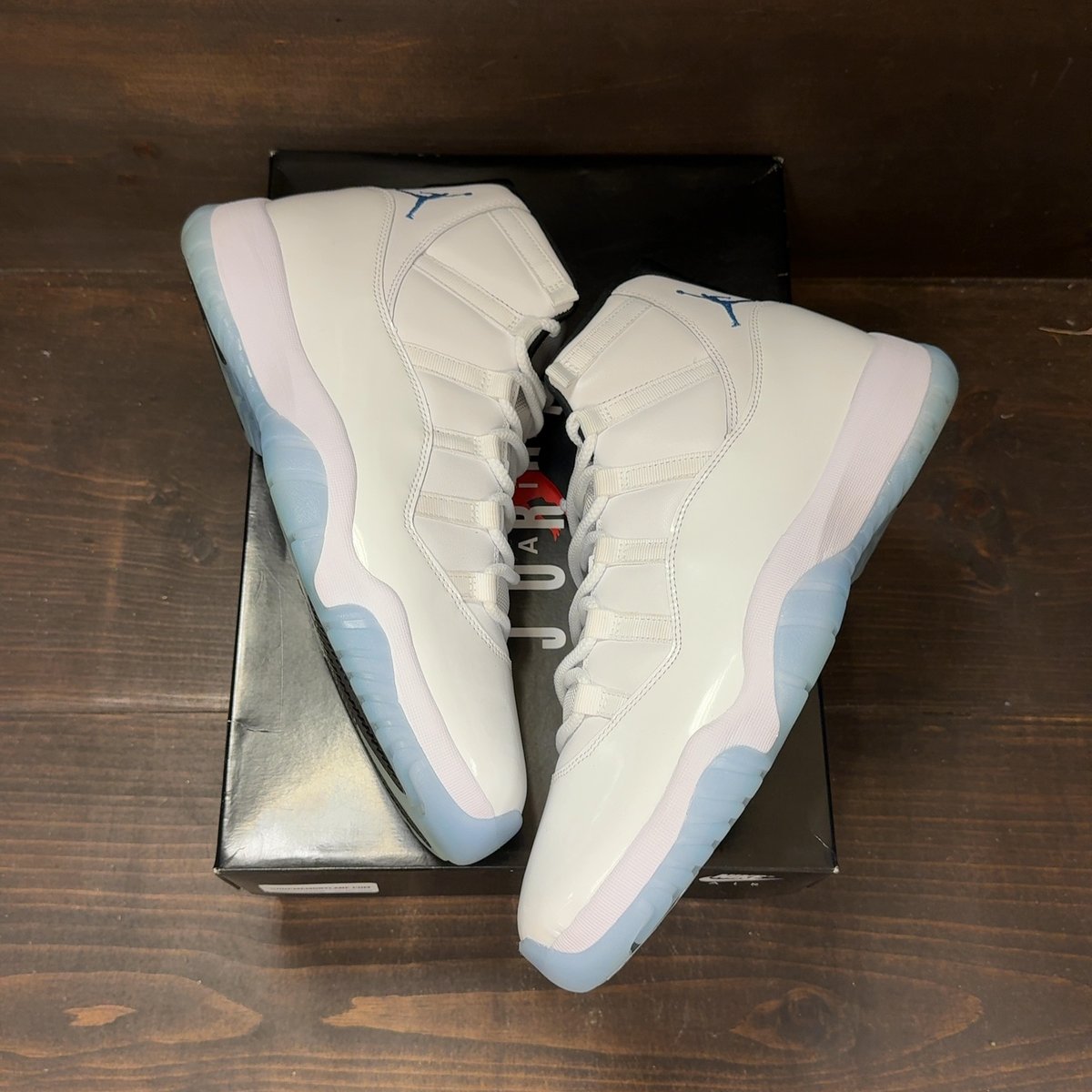 Jordan 11 Retro Legend Blue (2024) Size 13 (Pre-Owned) - back