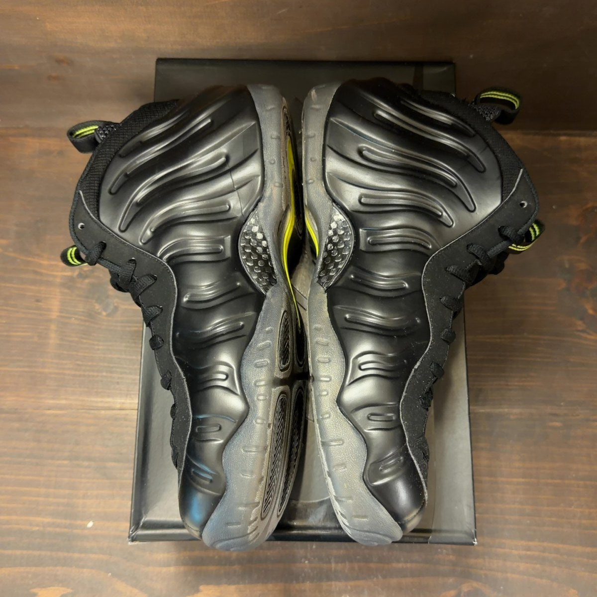 Nike Air Foamposite Pro Black Voltage Yellow Size 13 (Pre-Owned) - aux