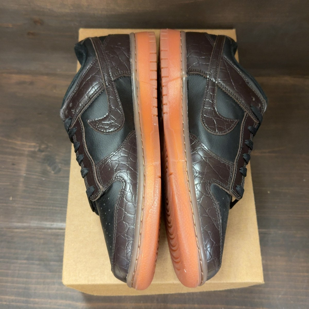 Nike Dunk Low Velvet Brown Black Size 11 (Pre-Owned) - Image 4