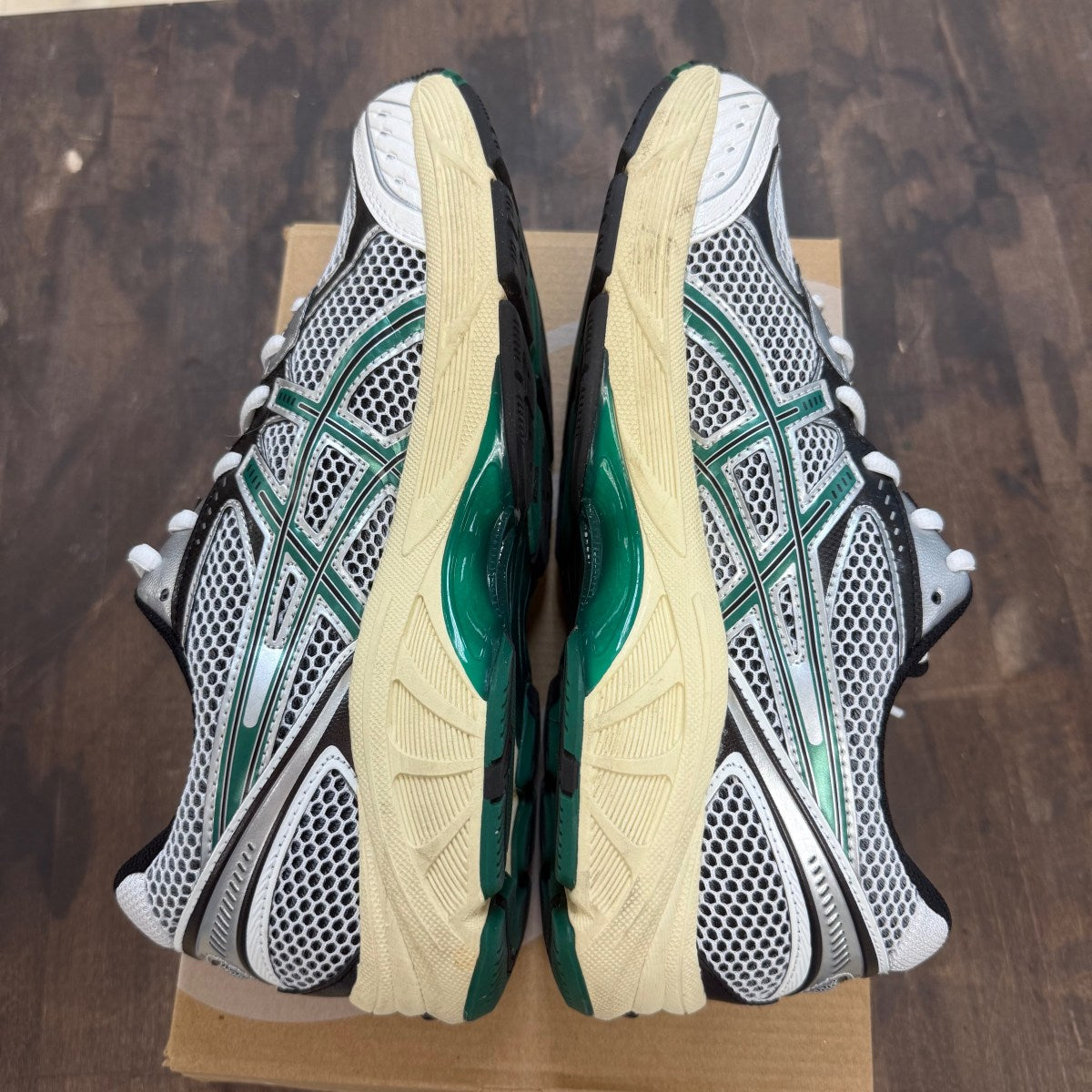 ASICS GT-2160 White Jasper Green Size 9 (Pre-Owned) - Image 5