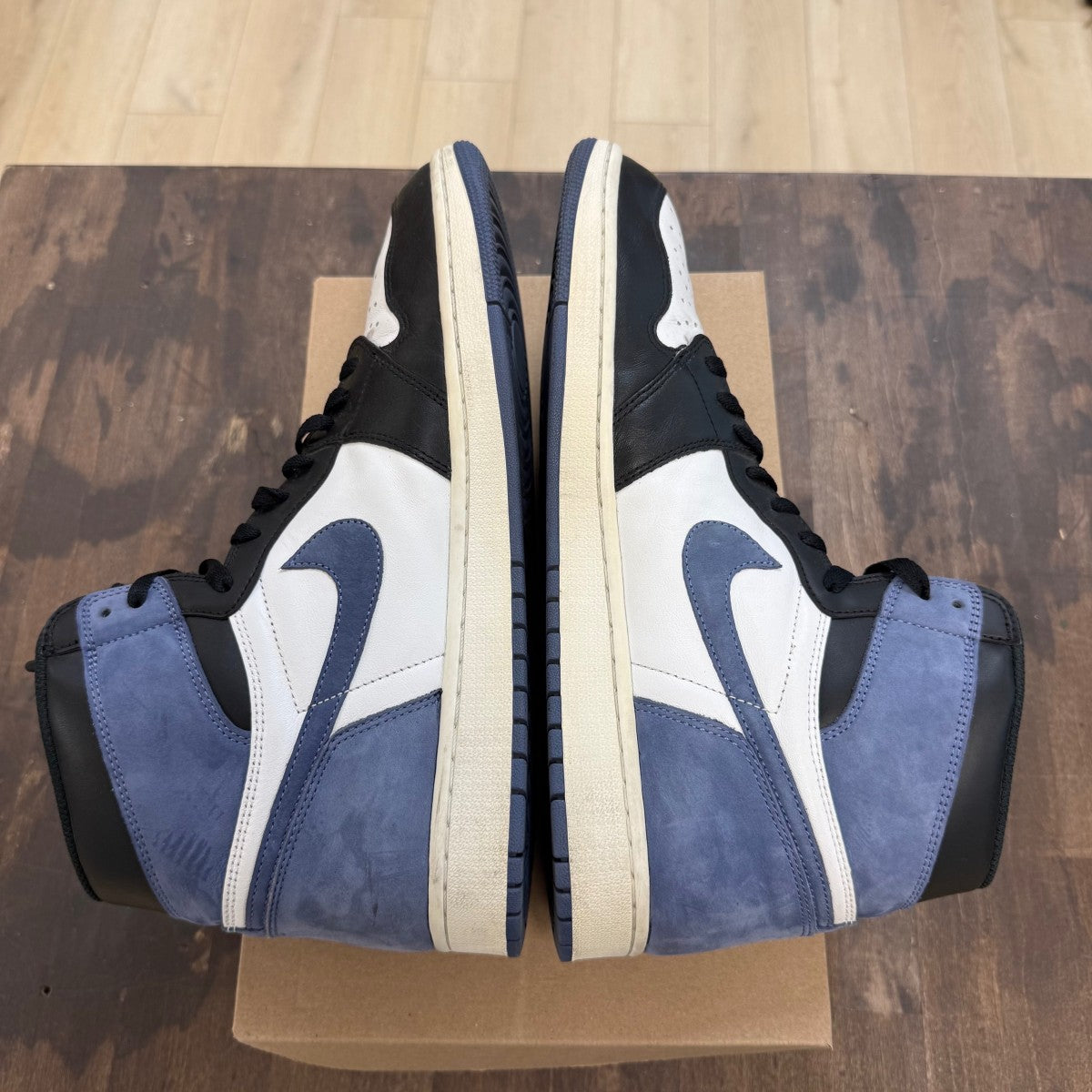 Jordan 1 Retro High Blue Moon Size 13 (Pre-Owned) - Image 4