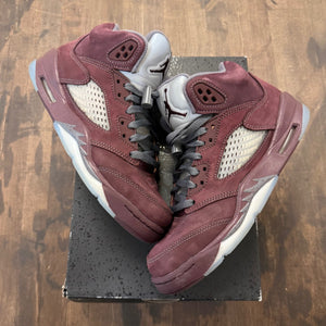 Jordan 5 Retro Burgundy (2023) (GS) Size 6Y (Pre-Owned) - Image 1