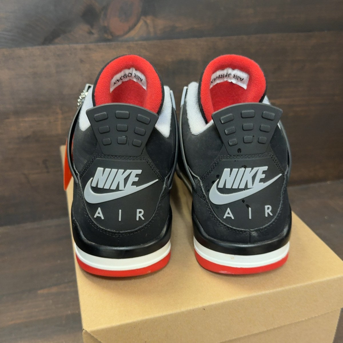 Jordan 4 Retro Bred (2019) Size 11 (Pre-Owned) - Image 4