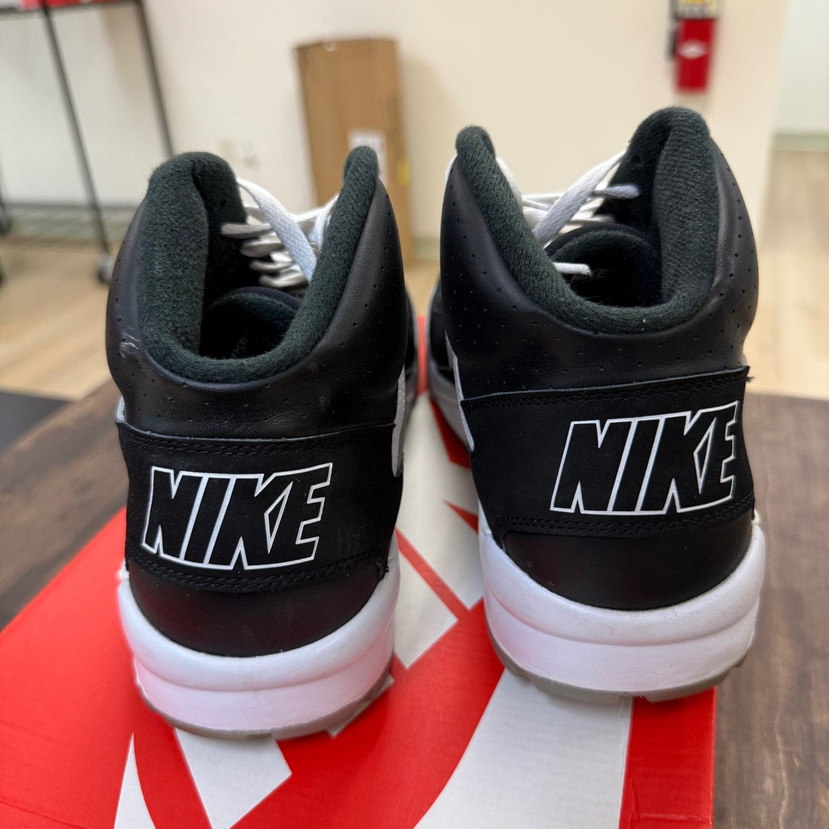 Nike Air Trainer SC High Raiders (2022) - Image 3