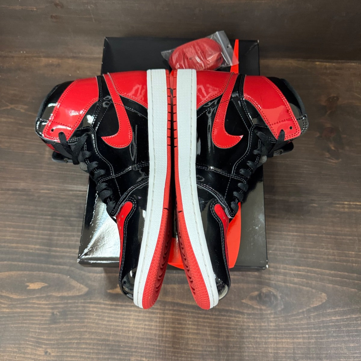 Jordan 1 Retro High OG Patent Bred - Image 4