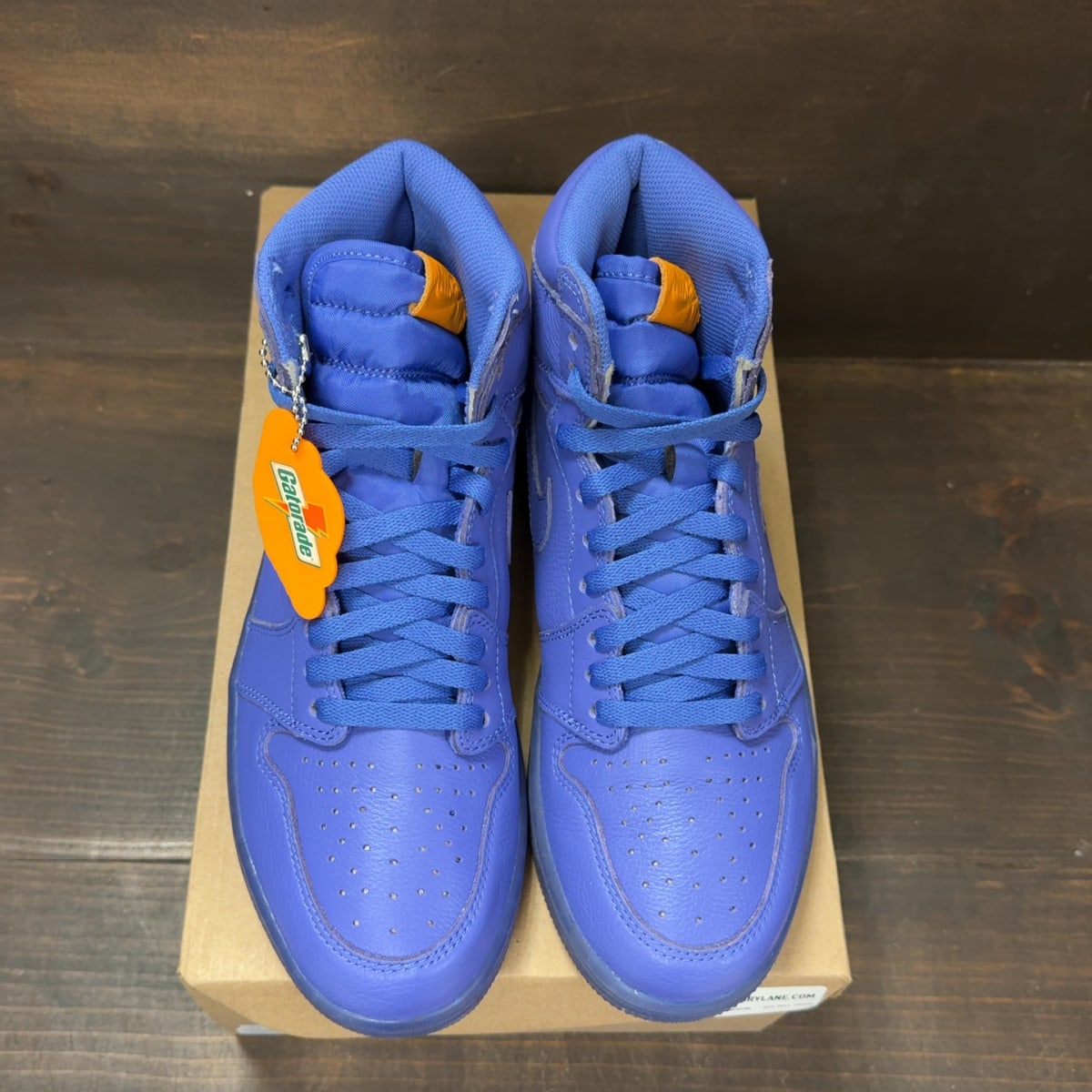 Jordan 1 Retro High Gatorade Rush Violet Size 8.5 (Pre-Owned) - tag