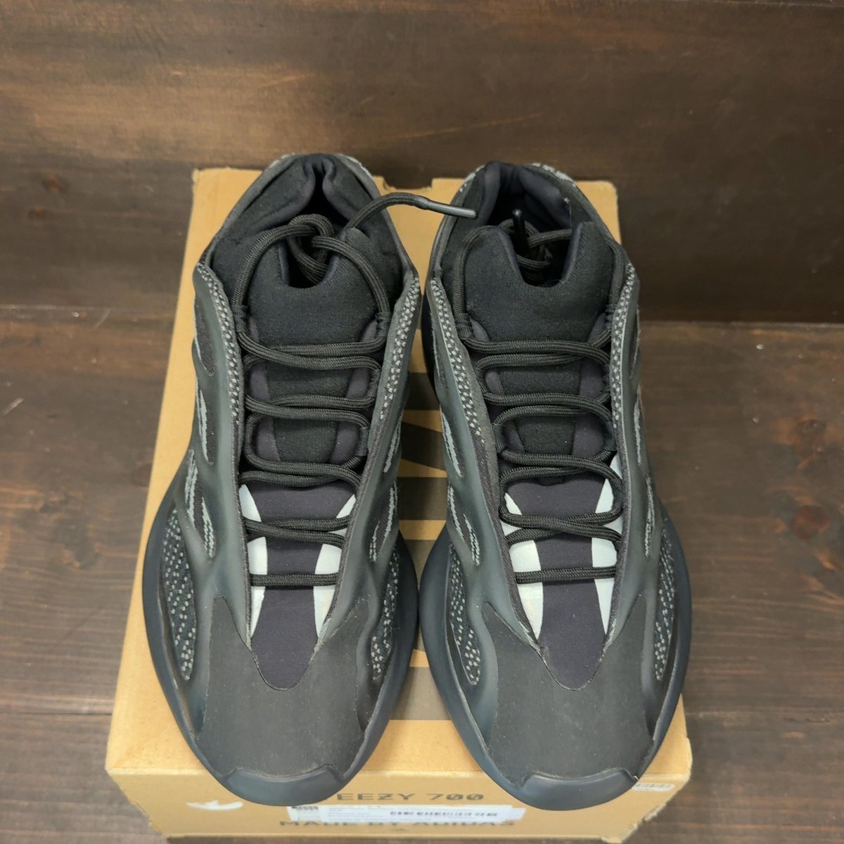 adidas Yeezy 450 Stone Teal Size 10.5 (Pre-Owned) - tag