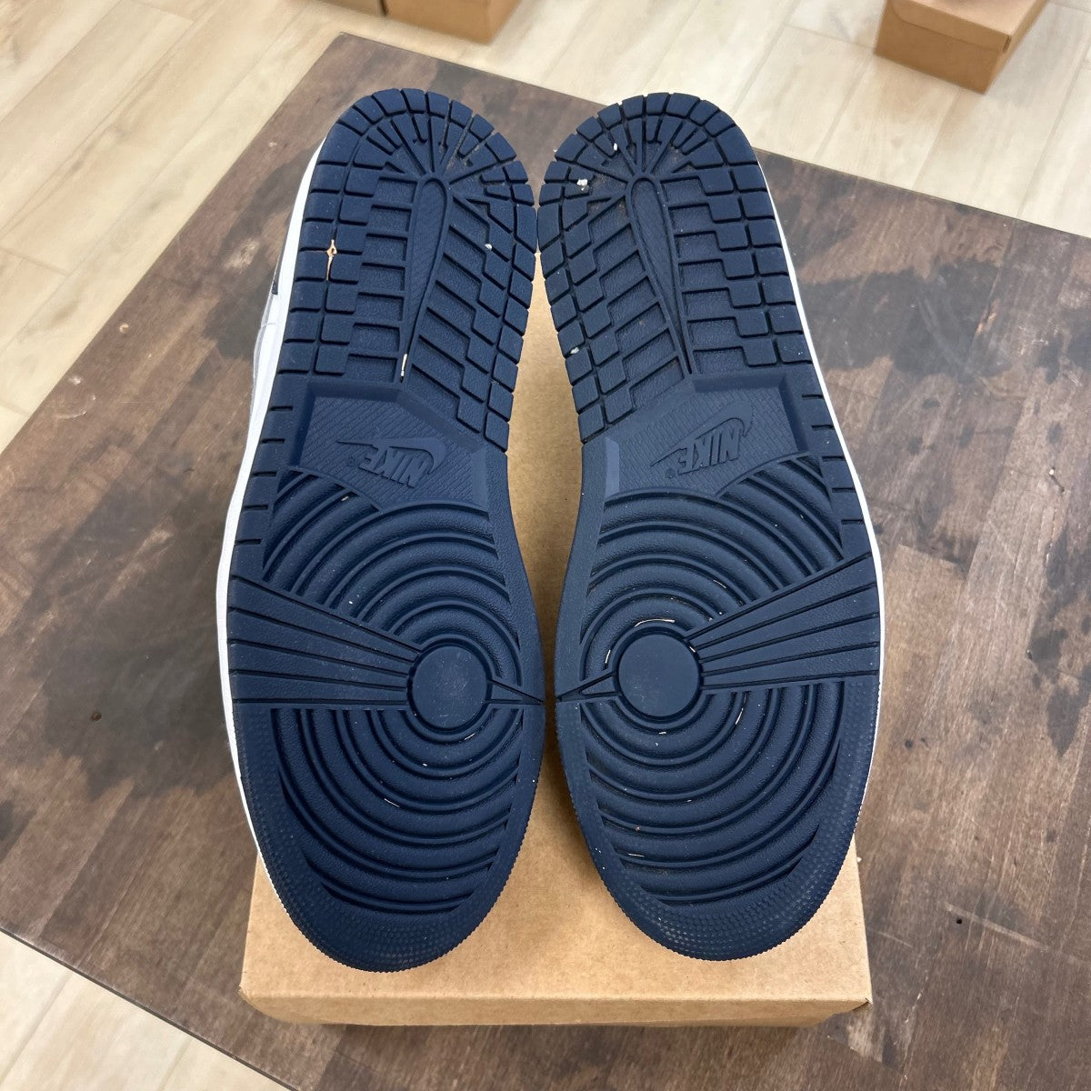Jordan 1 Low Wolf Grey Midnight Navy Size 12 (Pre-Owned) - Image 5