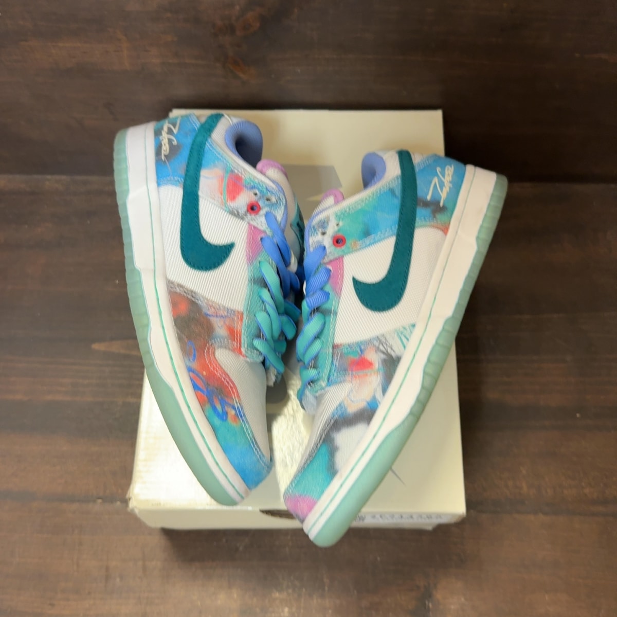 Nike SB Dunk Low Futura Laboratories Bleached Aqua - Image 2