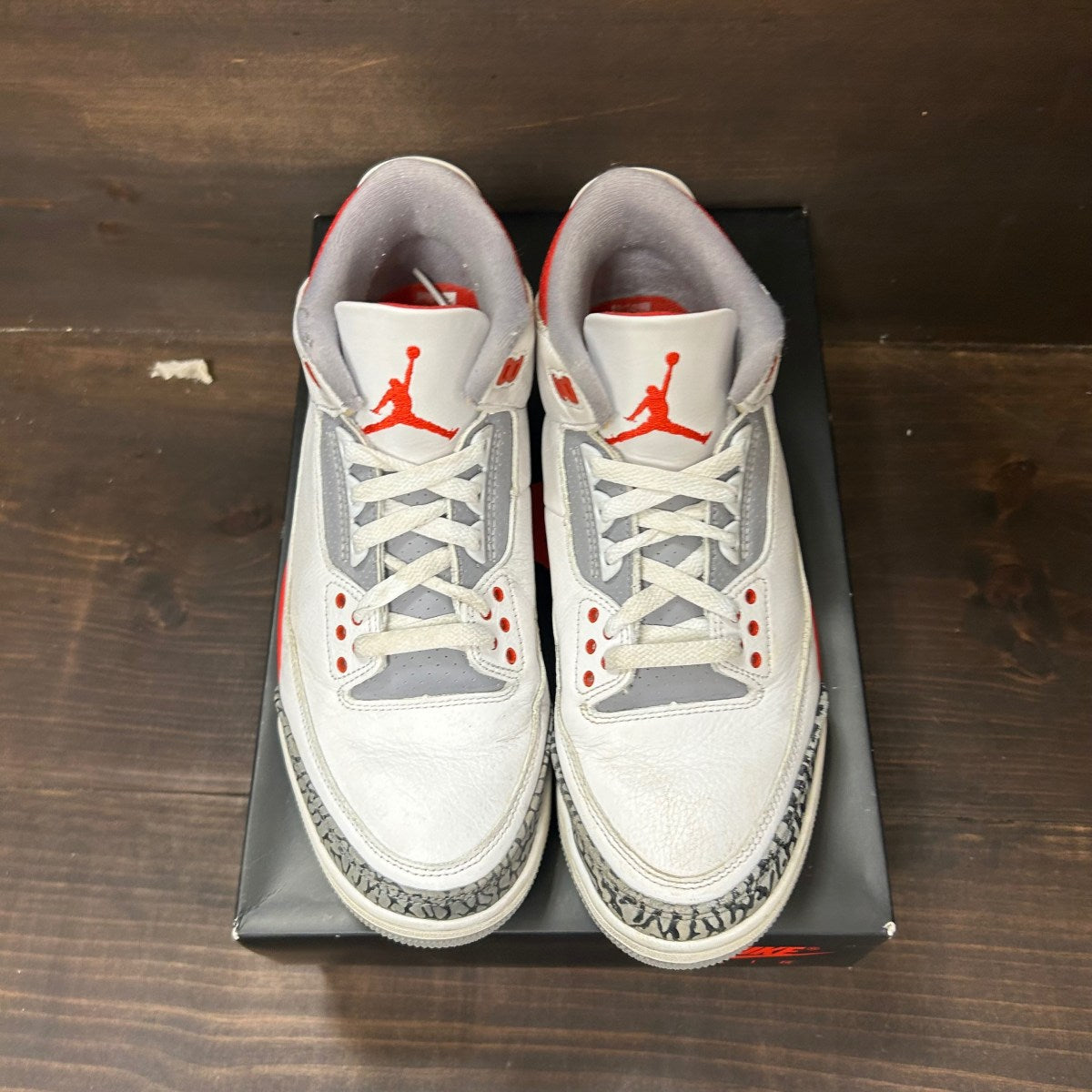 Jordan 3 Retro Fire Red (2022) - Image 3