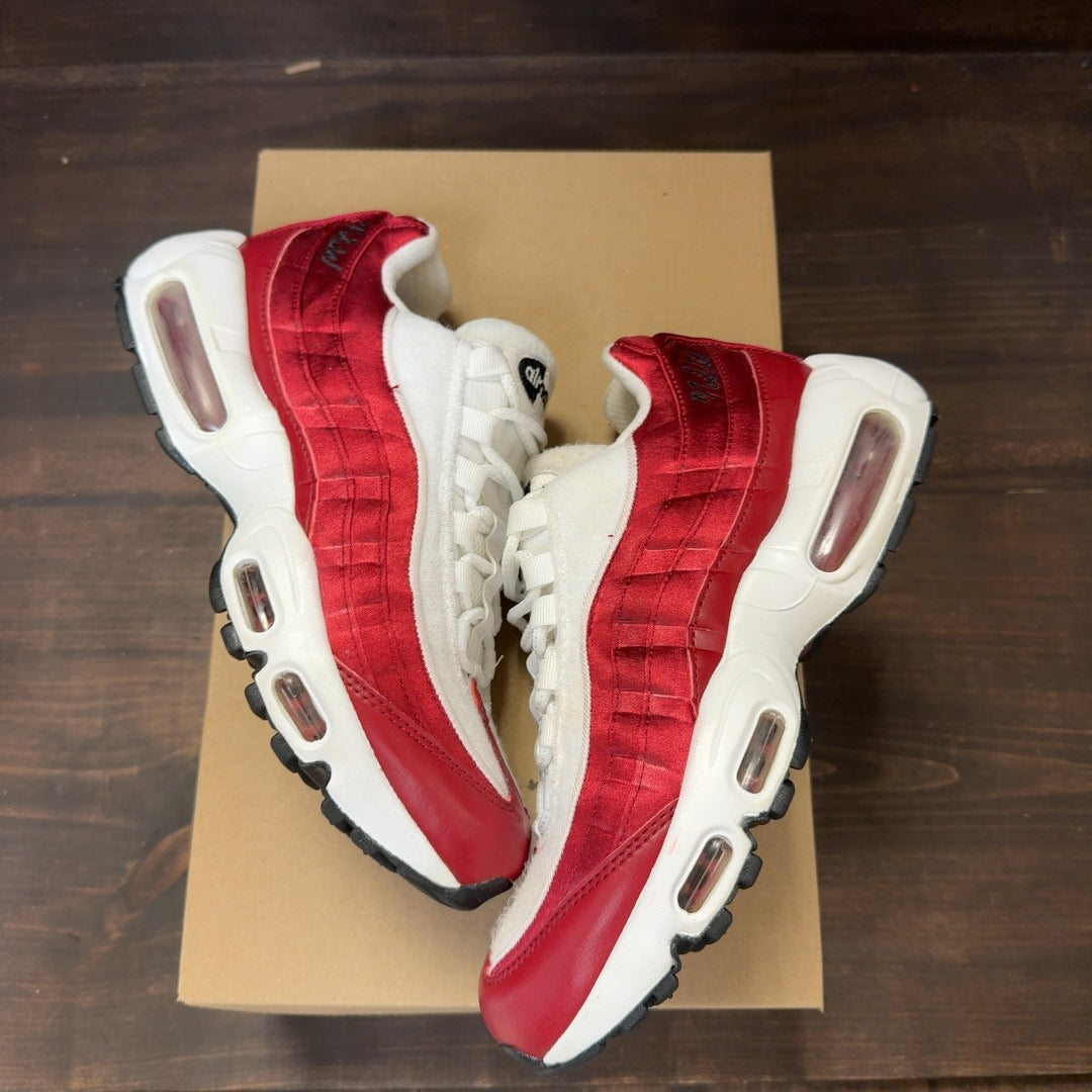Nike Air Max 95 LX Red Crush (Women's) Size 7W (Pre-Owned) - Image 2