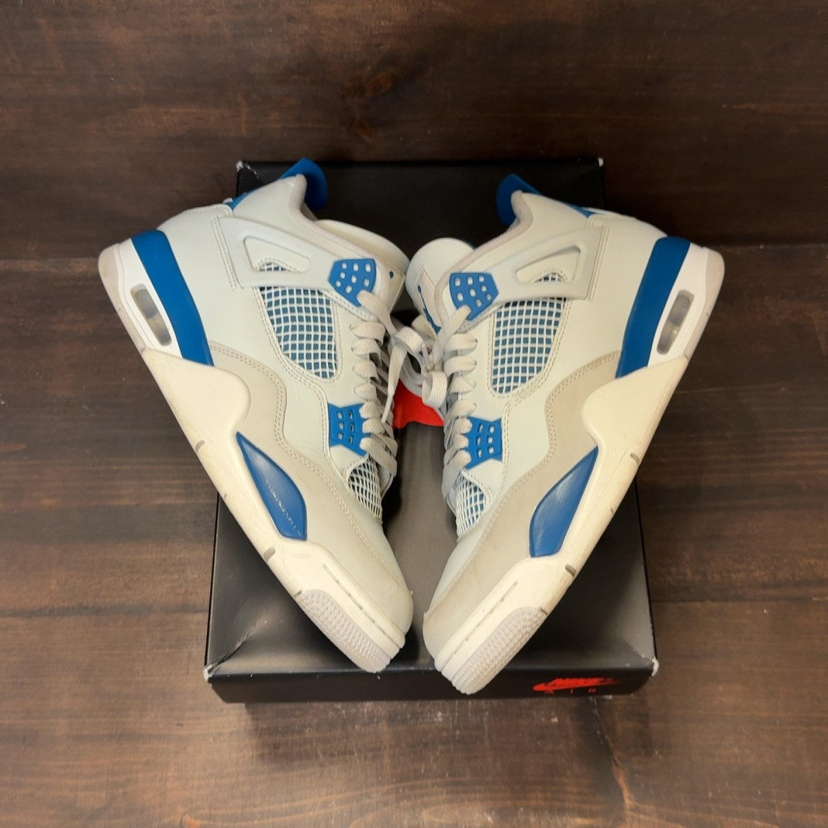 Jordan 4 Retro Military Blue (2024) - Image 2