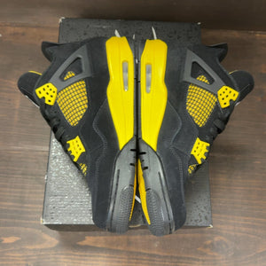 Jordan 4 Retro Thunder (2023) - Image 4