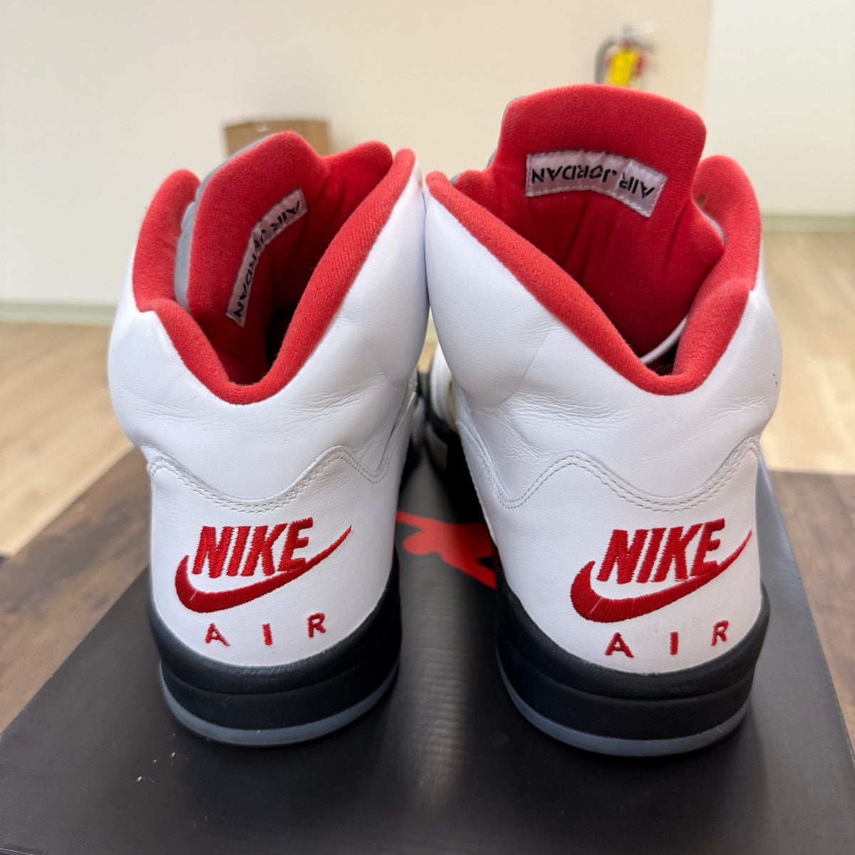 Jordan 5 Retro Fire Red Silver Tongue (2020) Size 13 (Pre-Owned) - Image 3
