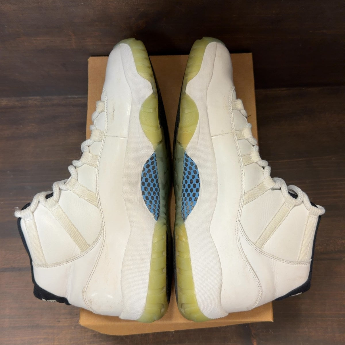 Jordan 11 Retro Legend Blue (2014) Size 12 (Pre-Owned) - Image 5
