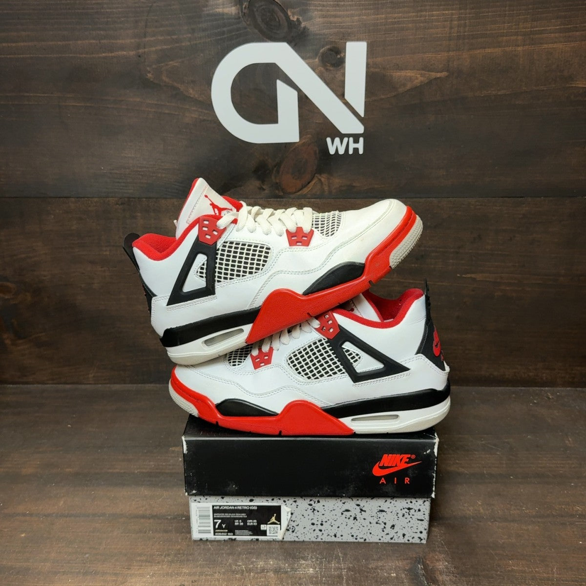Jordan 4 Retro Fire Red (2020) (GS) - Image 1