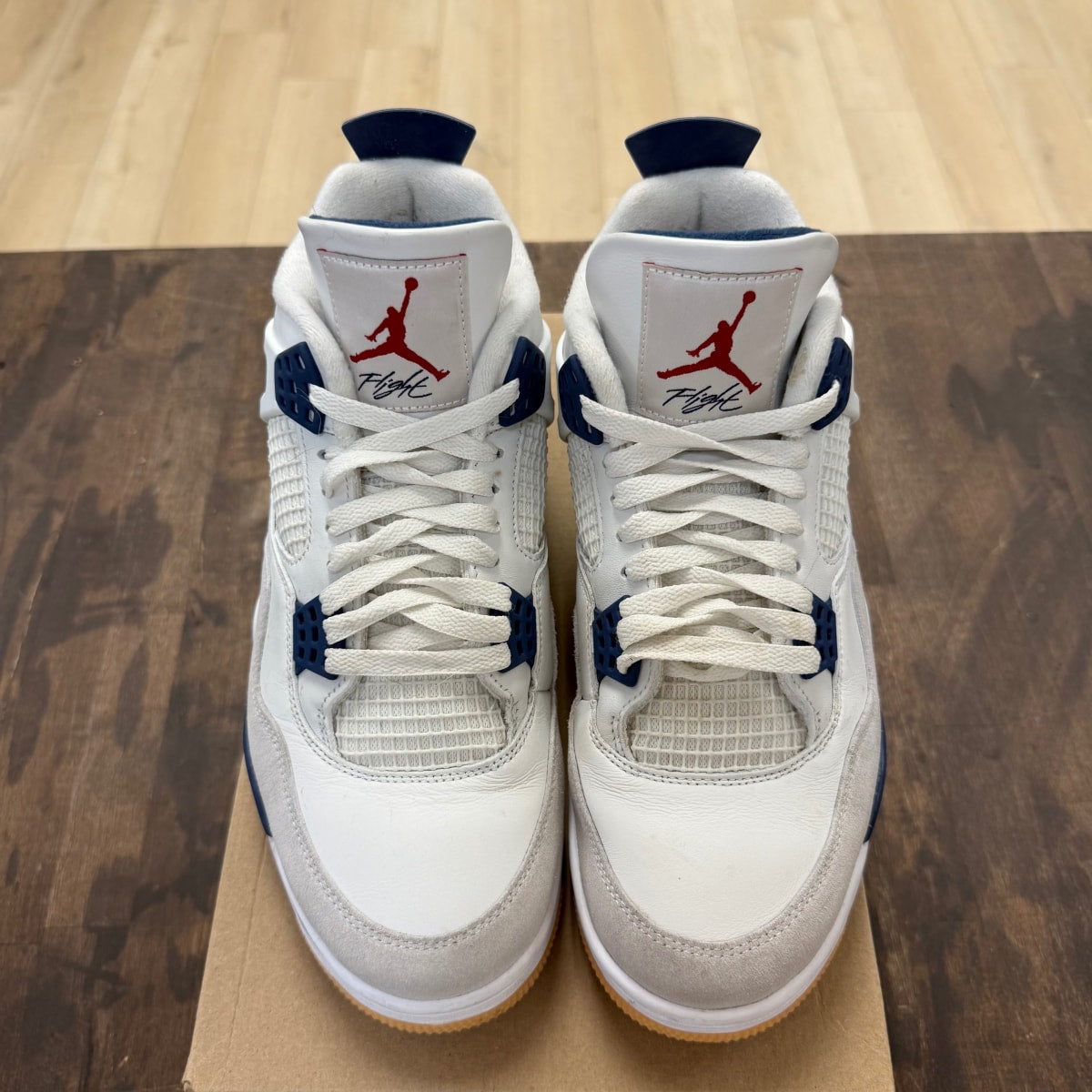 Jordan 4 Retro SB Navy Size 10.5 (Pre-Owned) - Image 2