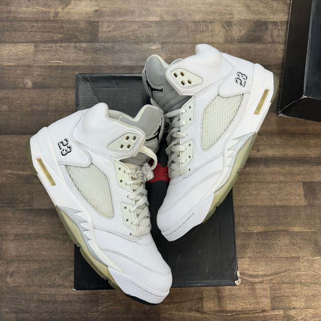 Jordan 5 Retro Metallic White (2015) - Image 1