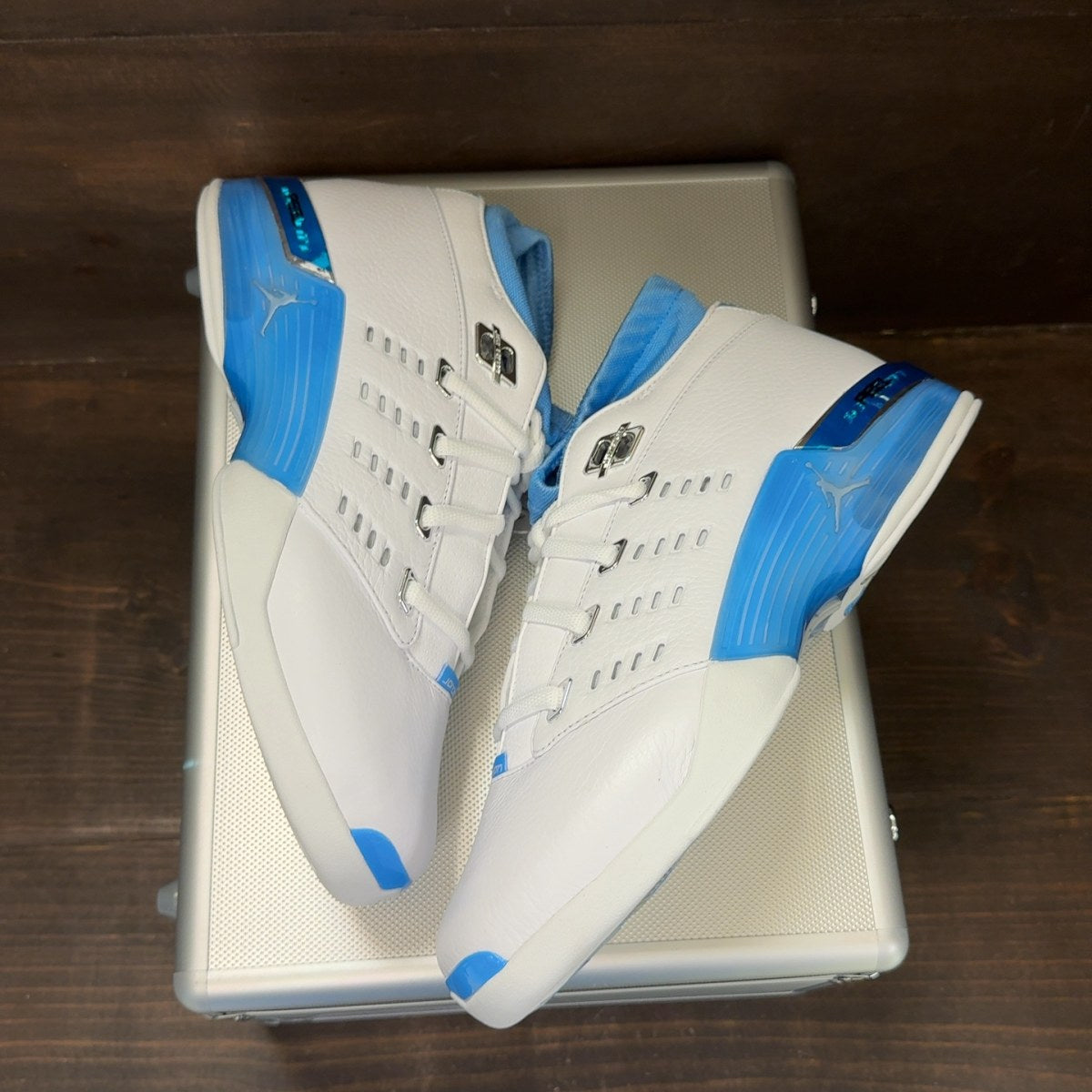 Jordan 17 Retro Low SP University Blue (2024) Size 9.5 - Image 2