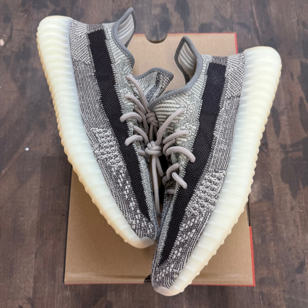 adidas Yeezy Boost 350 V2 Zyon Size 9 (Pre-Owned) - Image 1