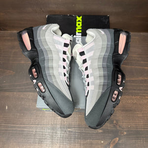 Nike Air Max 95 OG Big Bubble Pink Foam (Women's) - Image 4