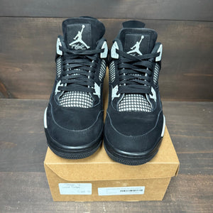 Jordan 4 Retro White Thunder Size 12 (Pre-Owned) - Image 2