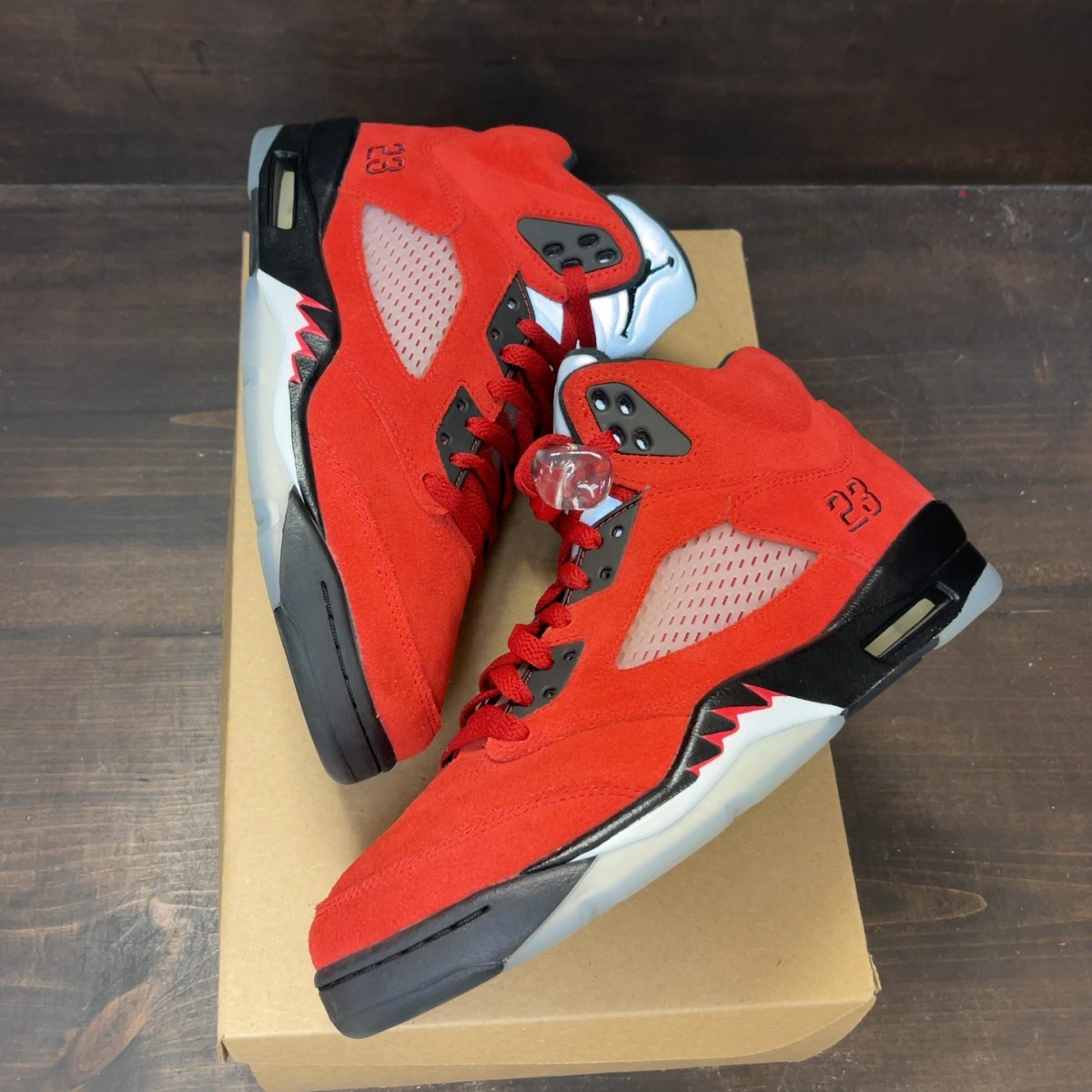 Jordan 5 Retro Raging Bull Red (2021) Size 8.5 (Pre-Owned) - Image 2