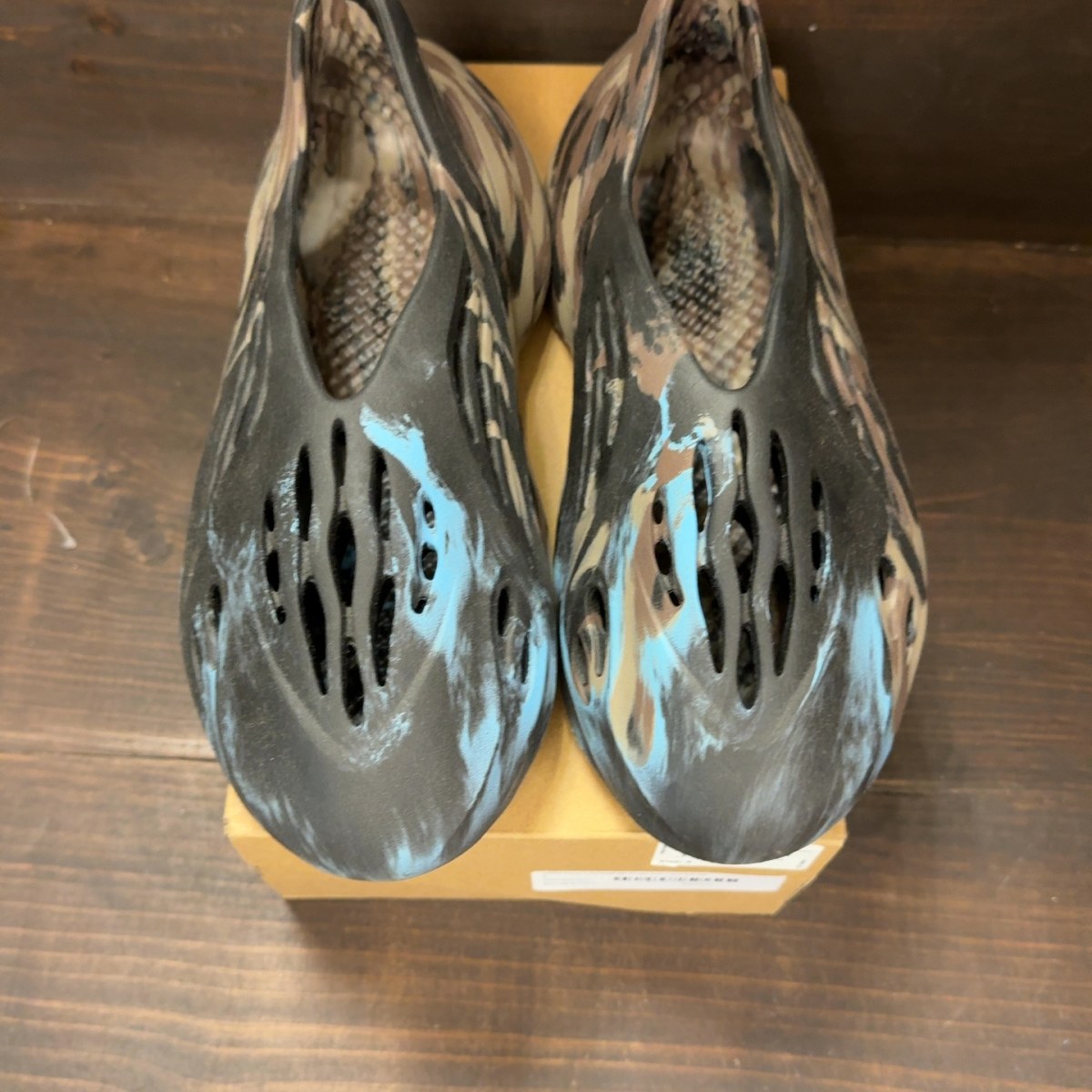 adidas Yeezy Foam RNR MX Cinder - Image 3