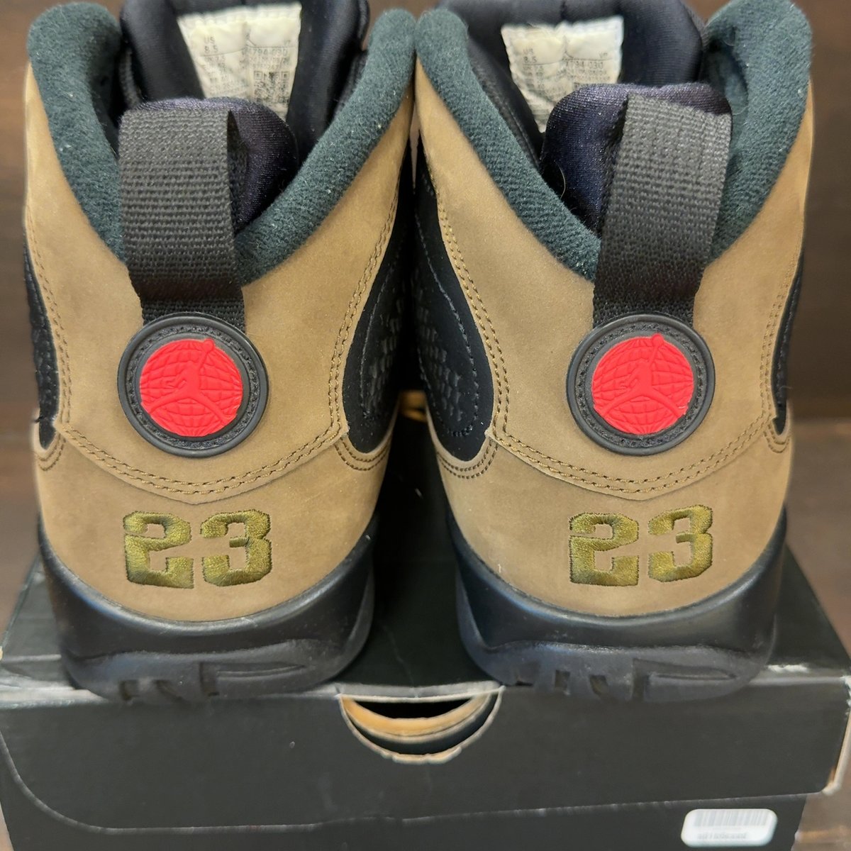 Jordan 9 Retro Olive (2024) Size 8.5 (Pre-Owned) - aux