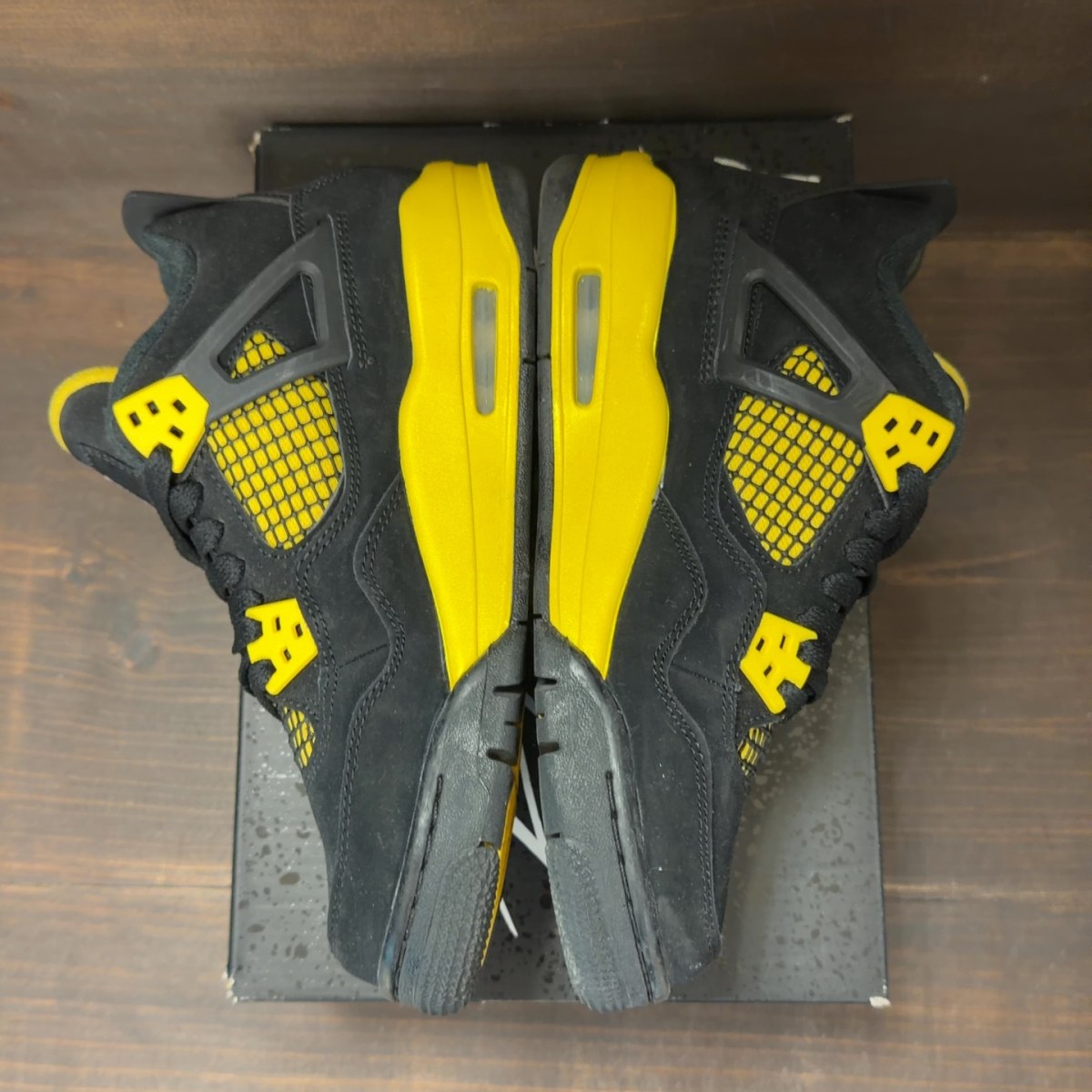 Jordan 4 Retro Thunder (2023) (GS) Size 5Y (Pre-Owned) - aux