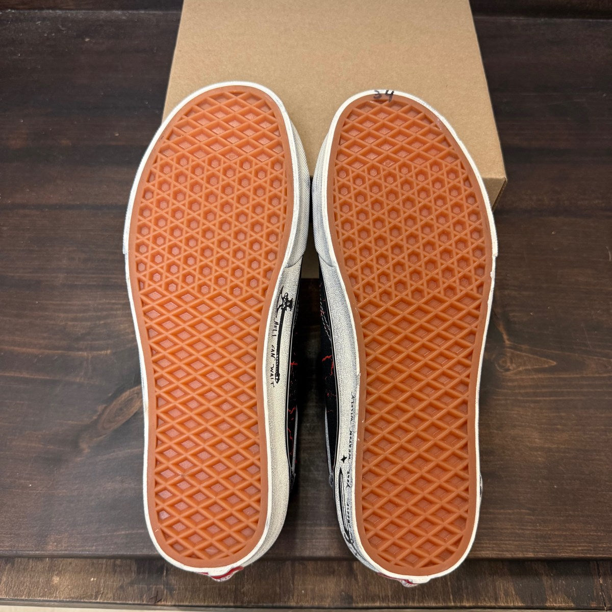 Vans Style 36 Stranger Things Size 9 (Pre-Owned) - Image 6