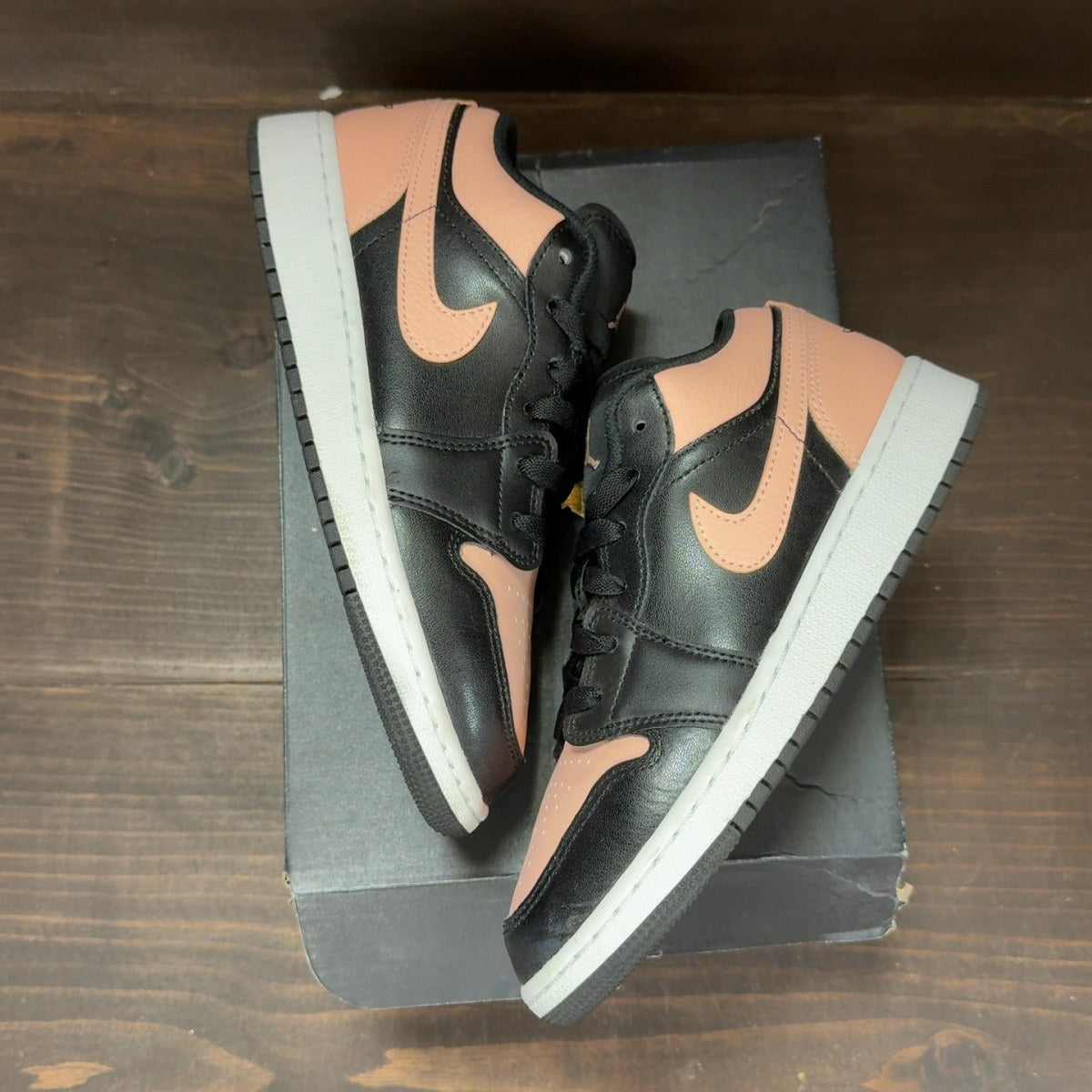 Jordan 1 Low Crimson Tint (GS) - Image 2