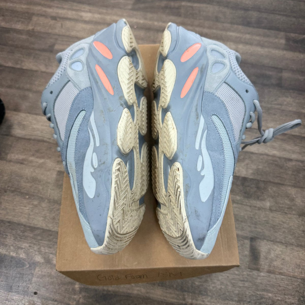 adidas Yeezy Boost 700 Inertia Size 11 (Pre-Owned) - Image 5