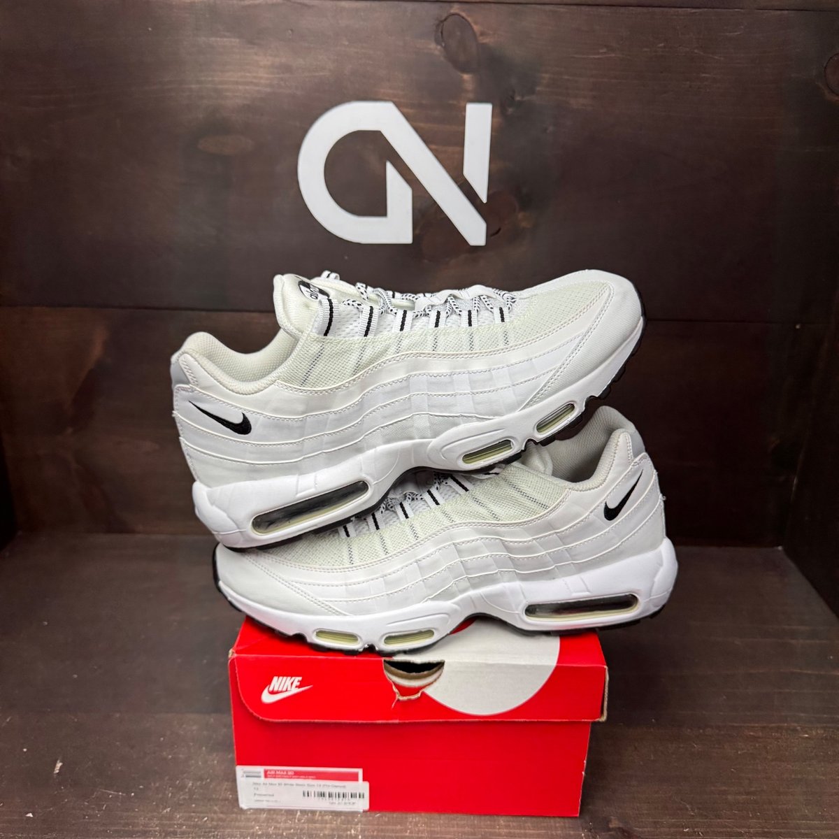 Nike Air Max 95 White Black Size 13 (Pre-Owned) - front
