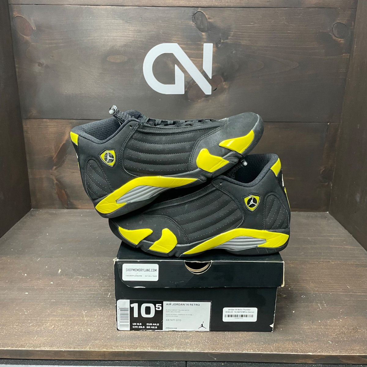 Jordan 14 Retro Thunder Size 10.5 (Pre-Owned) - front