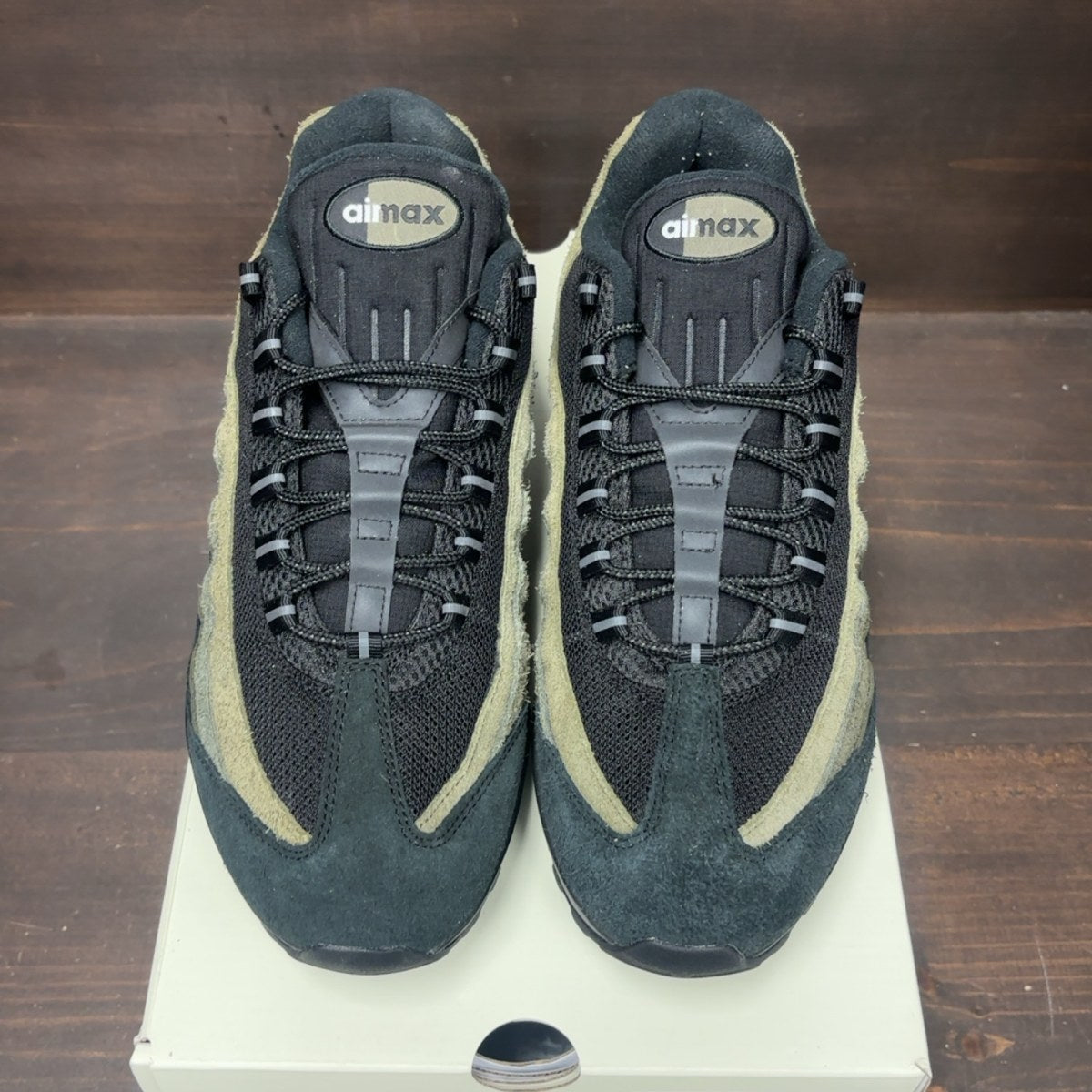Nike Air Max 95 SP Undefeated Geo La Brea Medium Olive Size 12 (Pre-Owned)