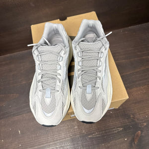 adidas Yeezy Boost 700 V2 Static Size 9.5 (Pre-Owned) - back