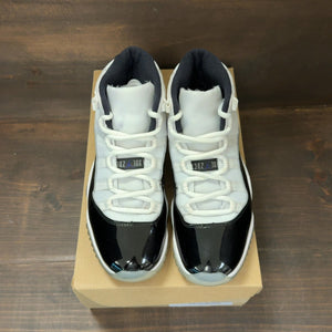 Jordan 11 Retro Concord (2018) Size 8 (Pre-Owned) - Image 3