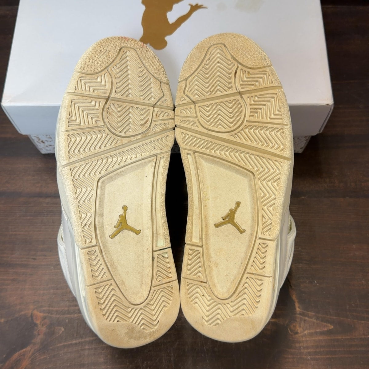 Jordan 4 Retro Metallic Gold (Women's) - Image 6
