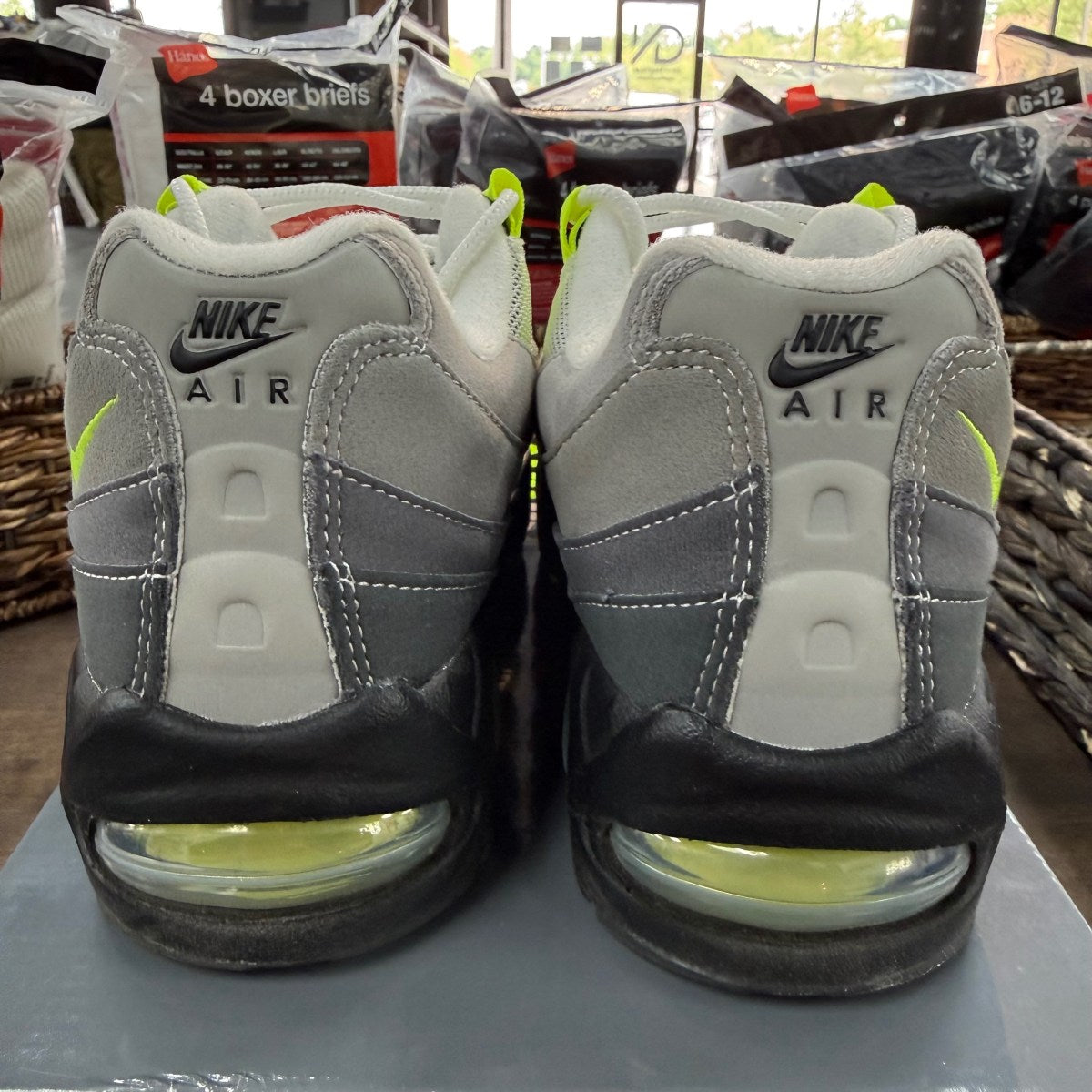 Nike Air Max 95 OG Big Bubble Neon (2026) (Women's) - Image 4
