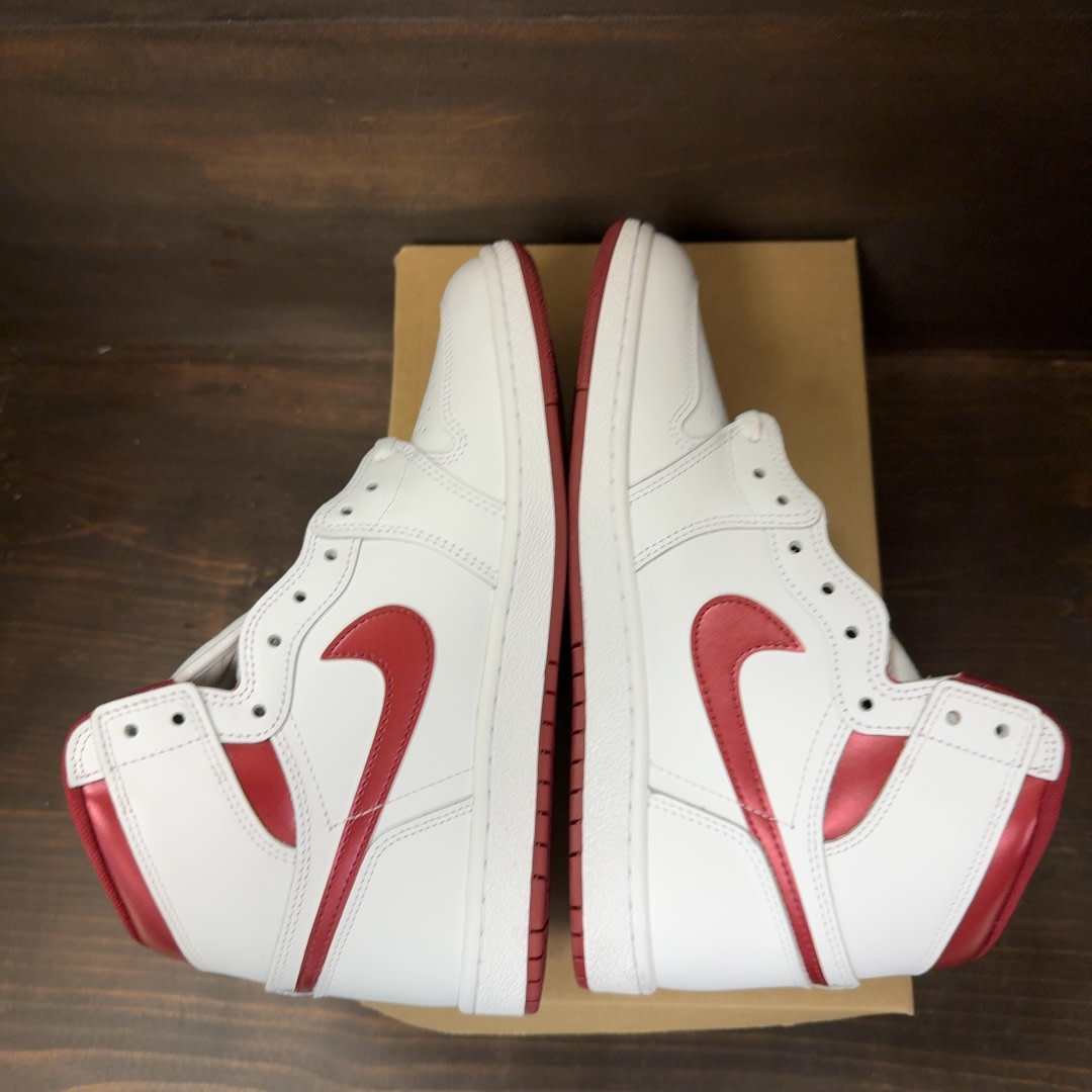 Jordan 1 Retro High '85 OG Metallic Burgundy Size 10.5 (Pre-Owned) - Image 7