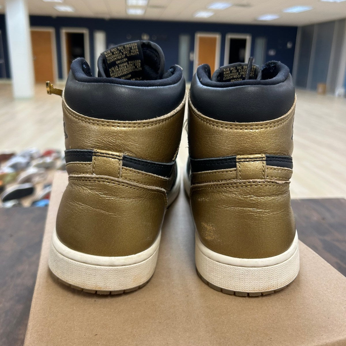 Jordan 1 Retro High OG Black Metallic Gold Size 9.5 (Pre-Owned) - Image 4