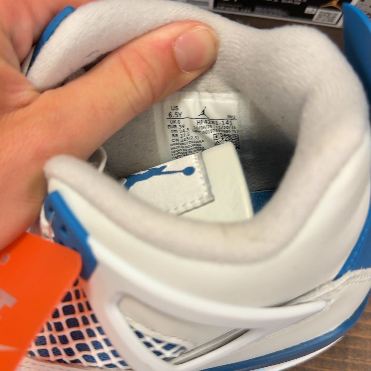 Jordan 4 Retro Military Blue (2024) (GS) - Image 7
