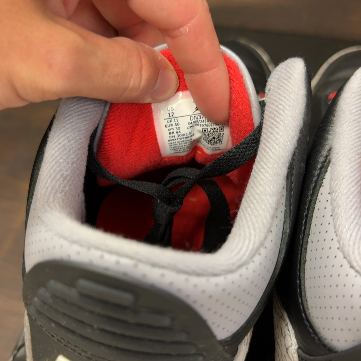 Jordan 3 Retro OG Black Cement (2024) Size 12 (Pre-Owned) - aux