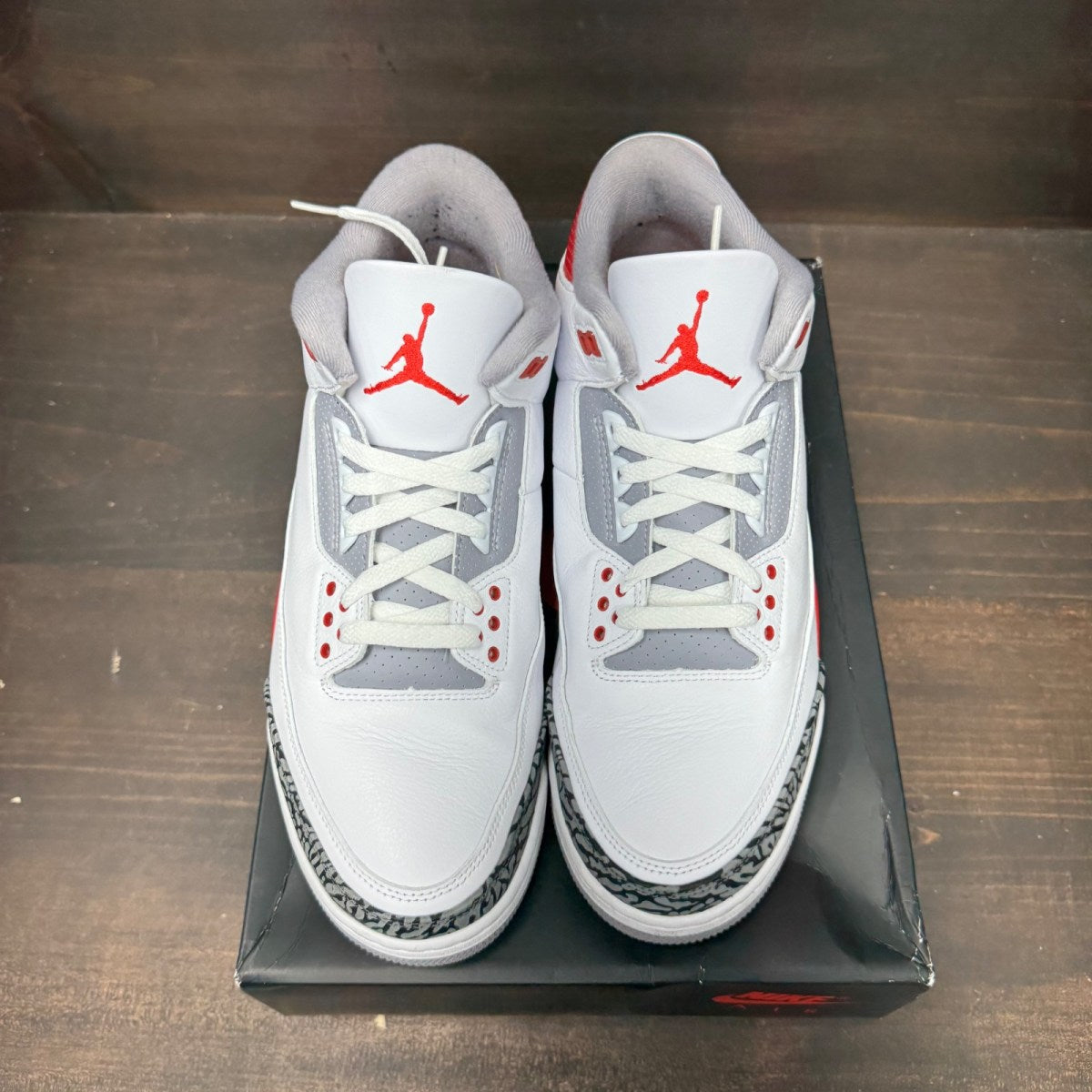 Jordan 3 Retro Fire Red (2022) - Image 3