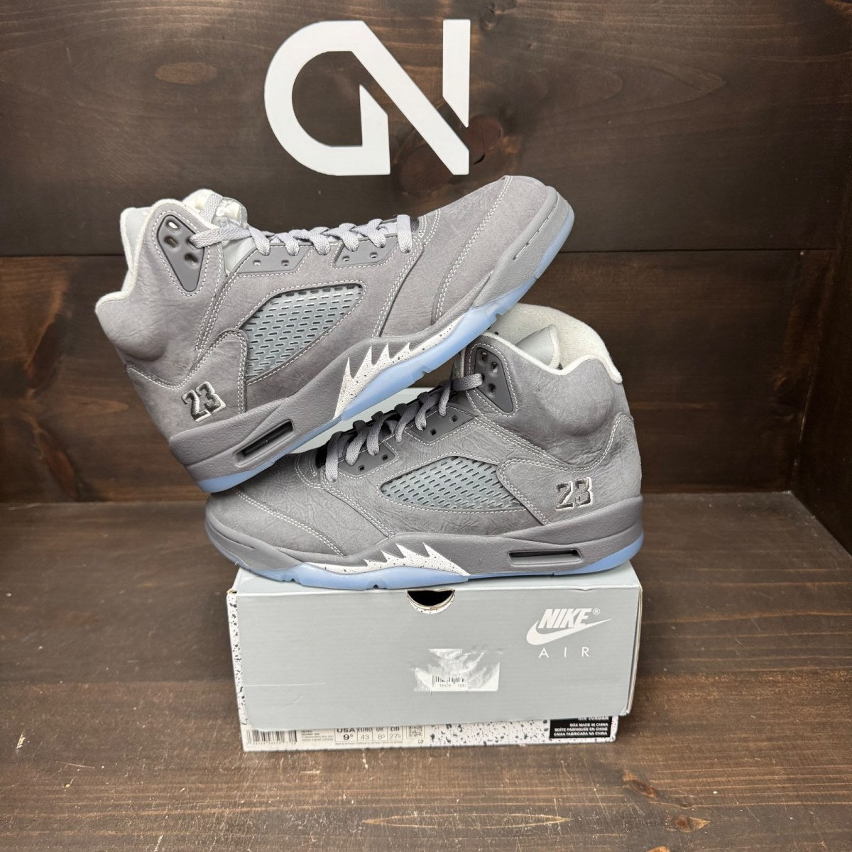 Jordan 5 Retro Wolf Grey (2026) - Image 1